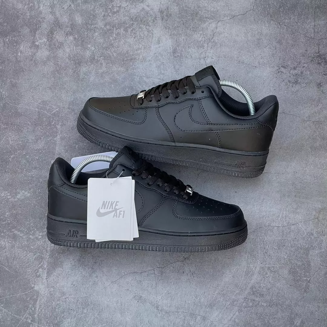 Nike Air Force 1 – Black