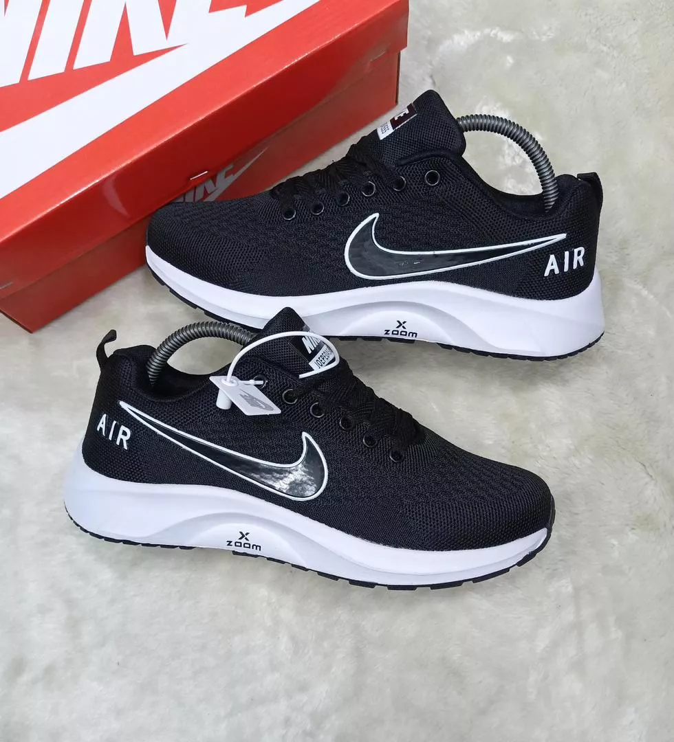 Nike Air Zoom Black & White Trainers