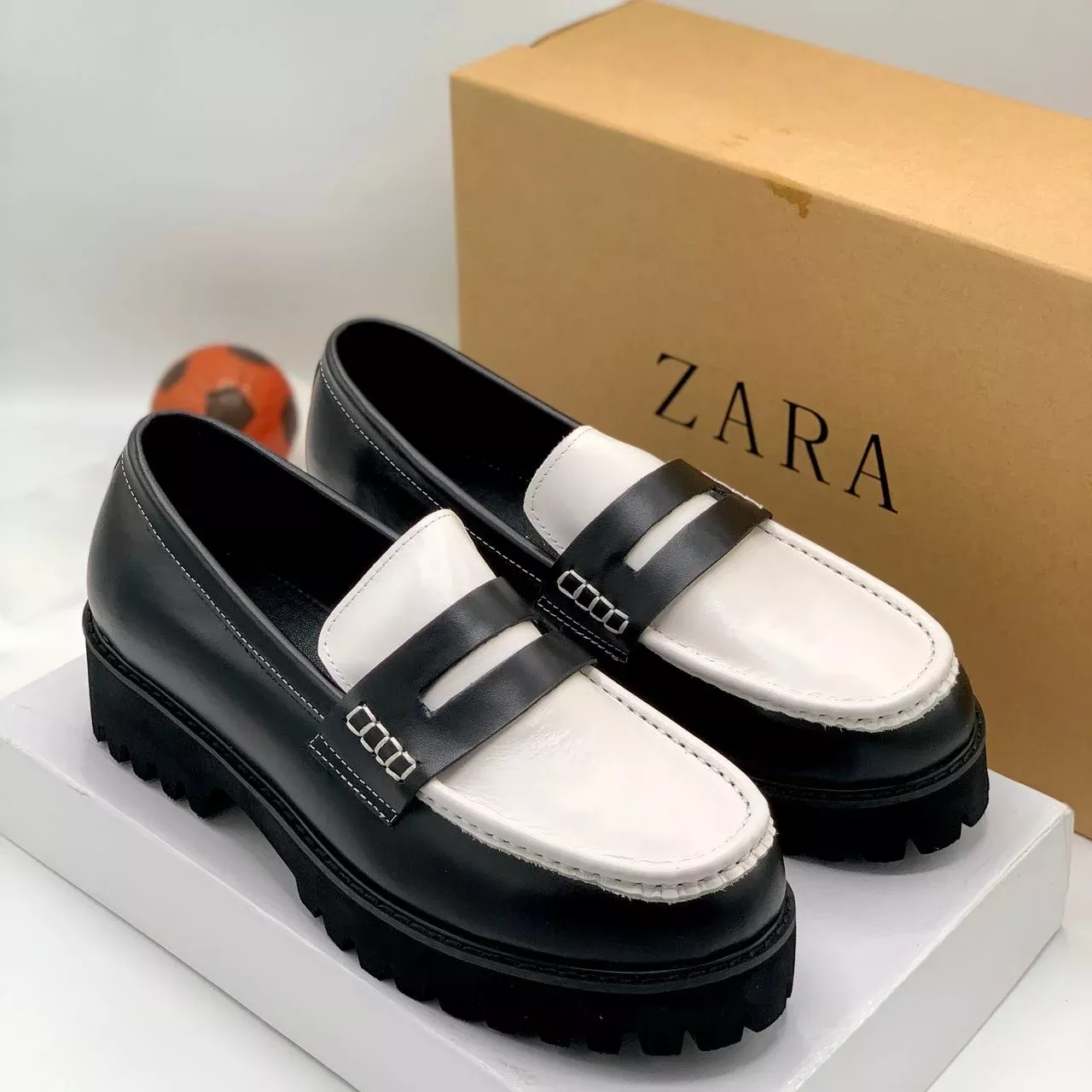 Zara Men's Chunky Loafer Black & White